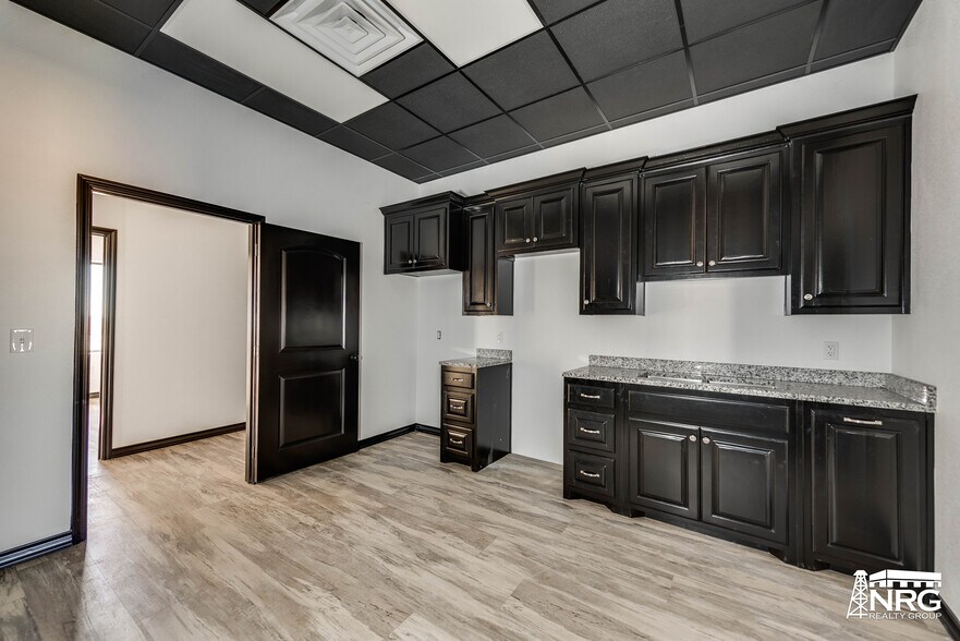 More Photos Of 5620 FM 1788 (Lot 5), Midland Warehouse For Sale