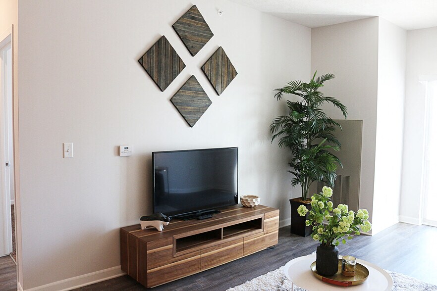 More Photos Of 1015 N 16th St, Omaha Apartments For Sale