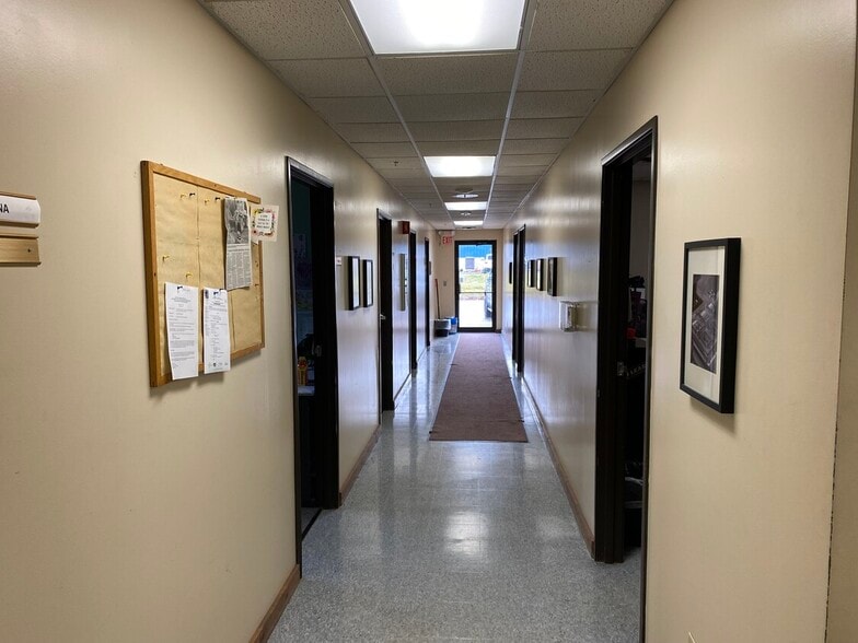 More Photos Of 2291 Traversefield Dr, Traverse City Manufacturing For Lease