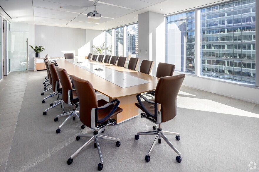 More Photos Of 333 Bay St, Toronto Office For Sale