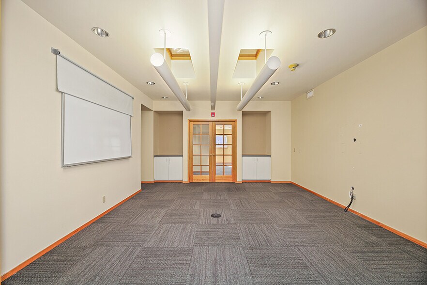 More Photos Of 1749-1751 Dexter Ave N, Seattle Medical For Lease