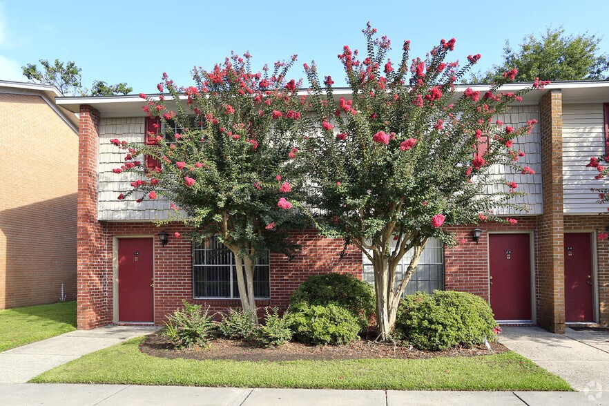 More Photos Of 1721 Ashley Hall Rd, Charleston Apartments For Sale