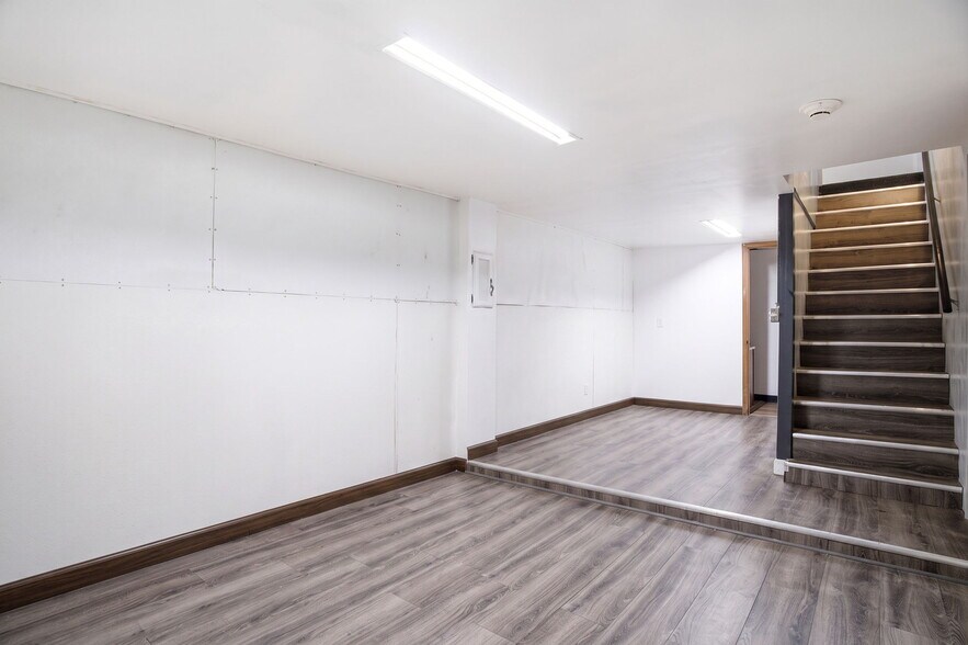 More Photos Of 3659 S Cedar Ave, Minneapolis Storefront Retail Office For Sale