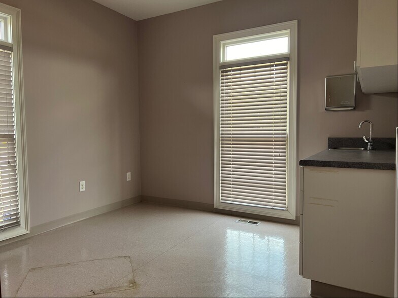 More Photos Of 1351 Stonebridge Pky, Watkinsville Medical For Sale