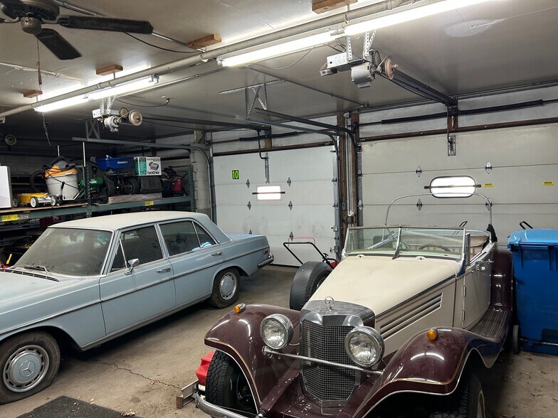 More Photos Of 745 Robert St S, Saint Paul Auto Dealership For Sale