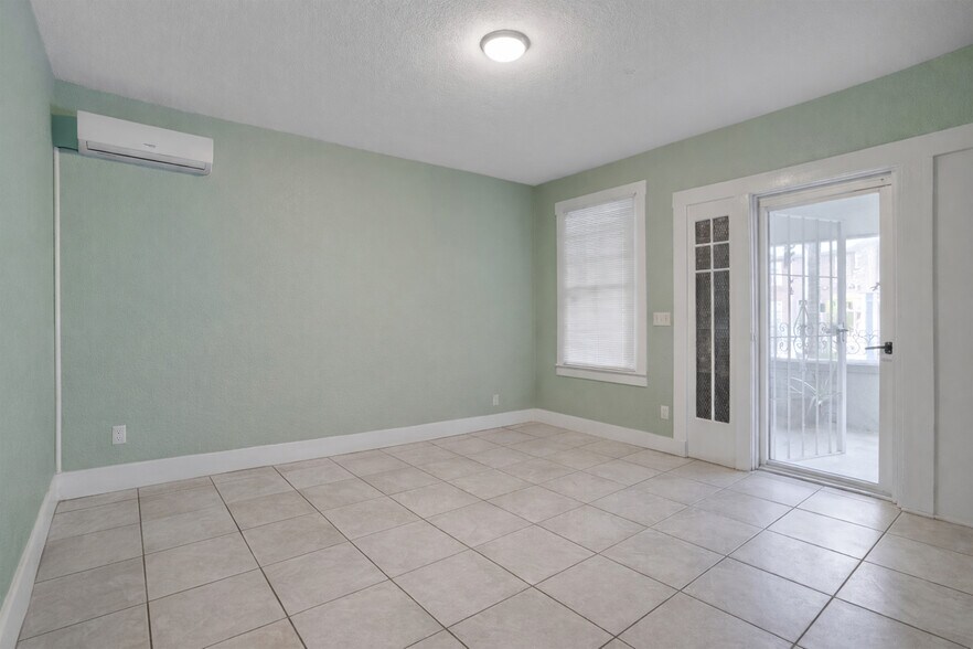 More Photos Of 316 W Columbus Dr, Tampa Apartments For Sale