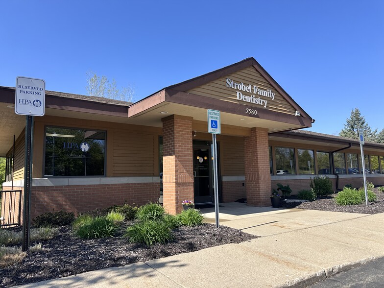 More Photos Of 5380 Cascade Rd SE, Grand Rapids Office For Lease
