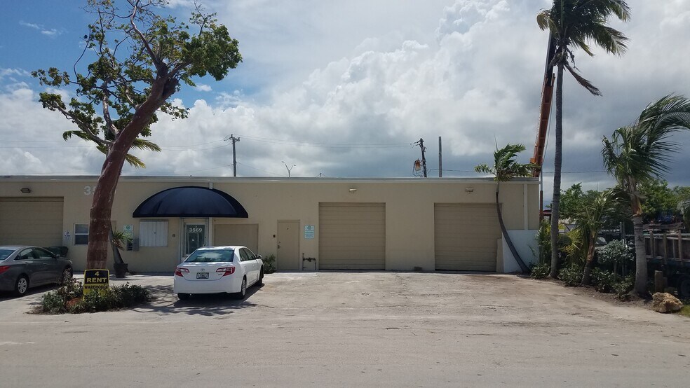 More Photos Of 3569 NW 10th Ave, Oakland Park Warehouse For Lease