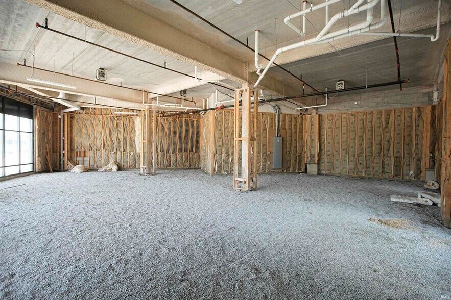 More Photos Of 400 W Washington St, Muncie Apartments For Lease