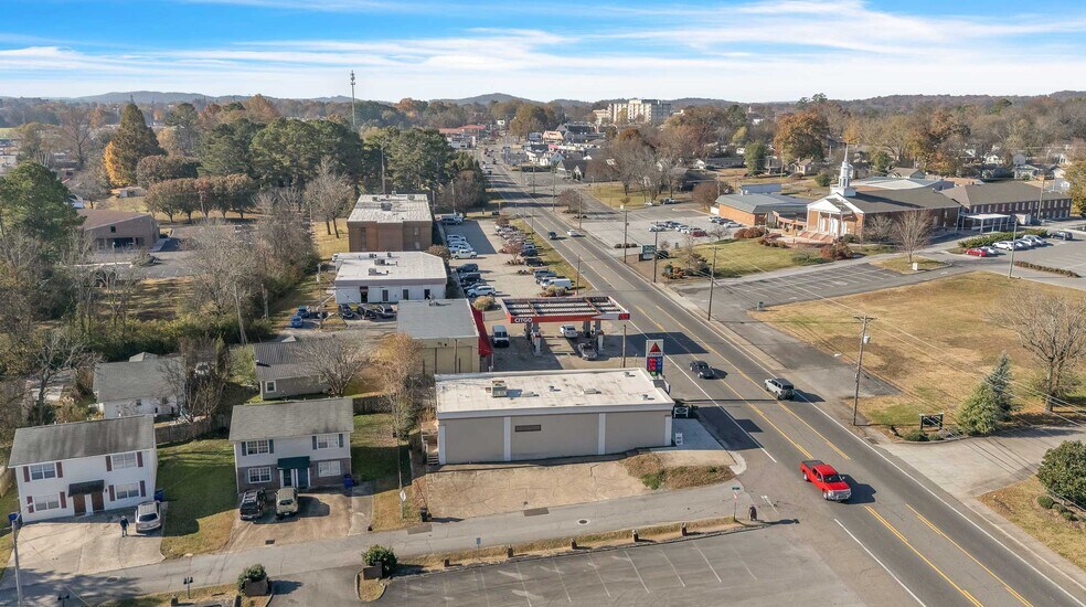 More Photos Of 2906 N Ocoee St, Cleveland Office For Sale