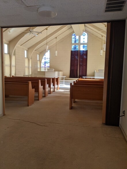 Primary Photo Of 955 Meadowbrook Rd, Asheboro Religious Facility For Lease