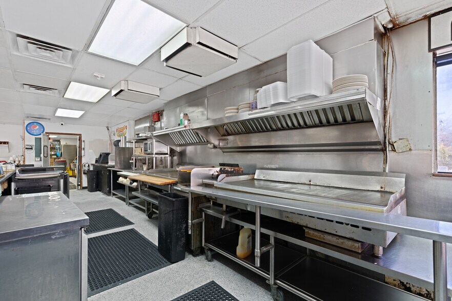 More Photos Of 191 E St John St, Spartanburg Restaurant For Lease