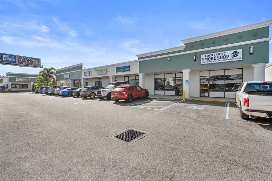 More Photos Of 12500 Starkey Rd, Largo Unknown For Lease