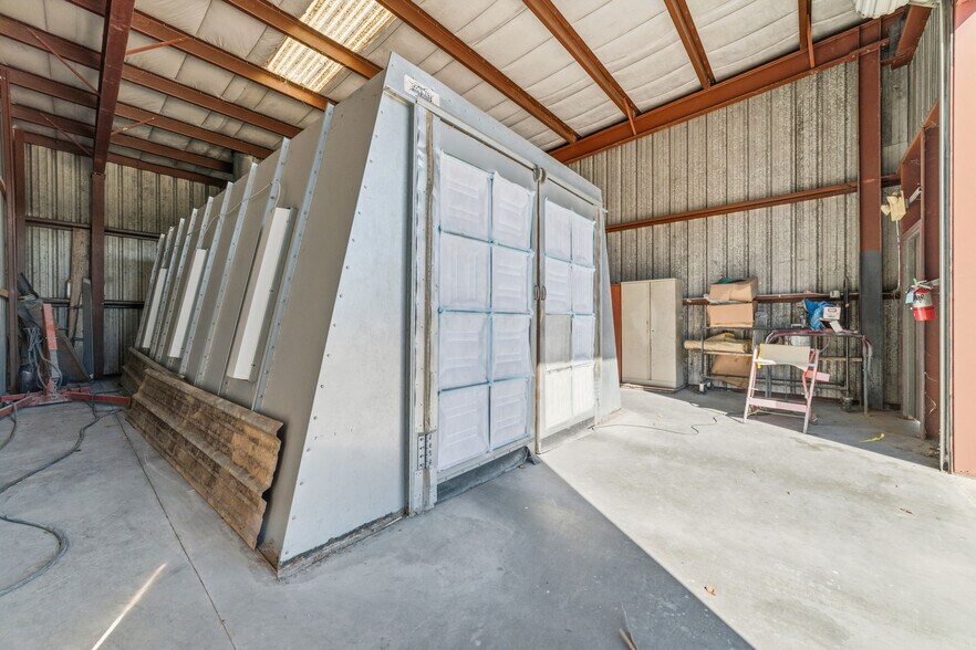 More Photos Of 11239 Veterans Memorial Dr, Houston Auto Repair For Sale