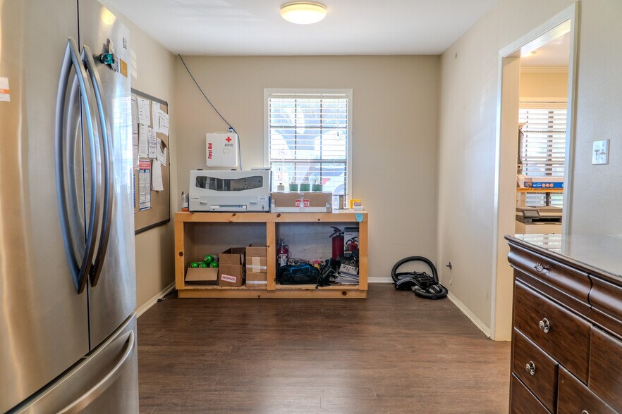 More Photos Of 4959 US-90, Alleyton Office For Sale