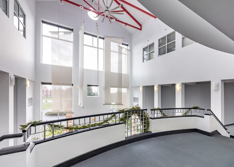 More Photos Of 50 Enterprise Ctr, Middletown Office For Sale