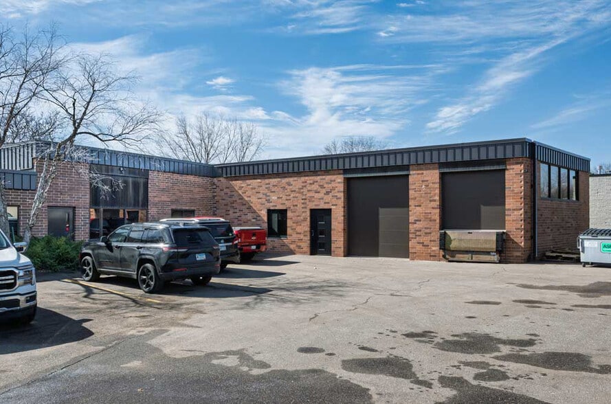 More Photos Of 14800 Martin Dr, Eden Prairie Light Manufacturing For Sale