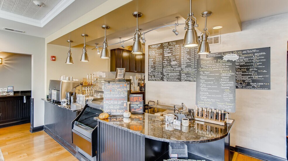 More Photos Of 2 S Main St, Elburn Storefront Retail Residential For Sale