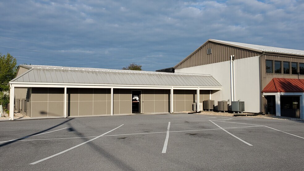 More Photos Of 1331 S 7th St, Chambersburg Office Residential For Sale