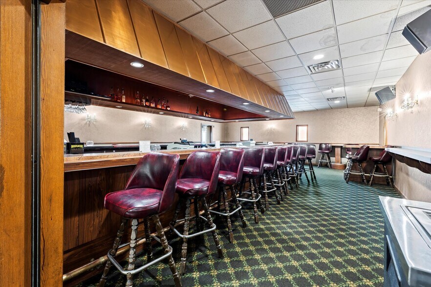 More Photos Of 720 N Wisconsin Ave, Elkhorn Restaurant For Sale