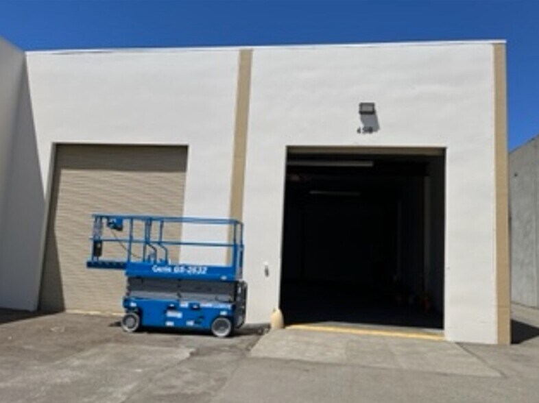 More Photos Of 430-458 Hester St, San Leandro Warehouse For Lease