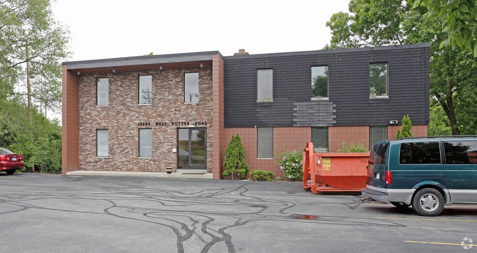 More Photos Of 10855 W Potter Rd, Milwaukee Office For Lease