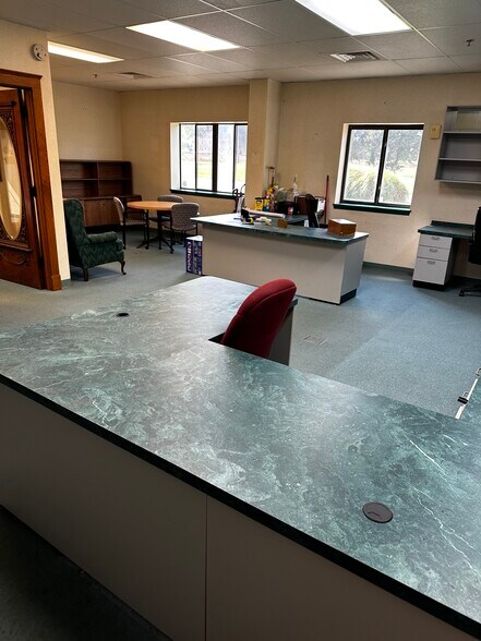 More Photos Of 1980 S West Blvd, Vineland Manufacturing For Sale