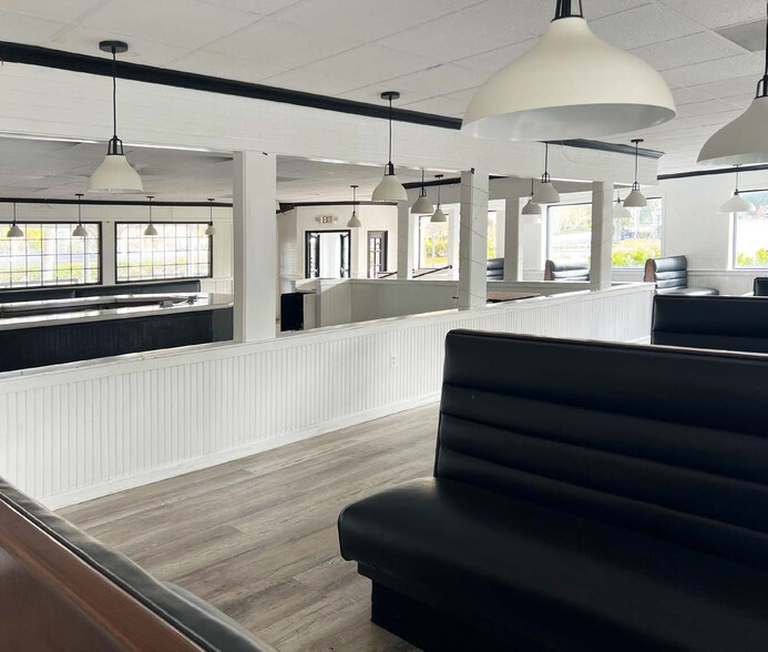 More Photos Of 12103 Collegiate Way, Orlando Restaurant For Lease