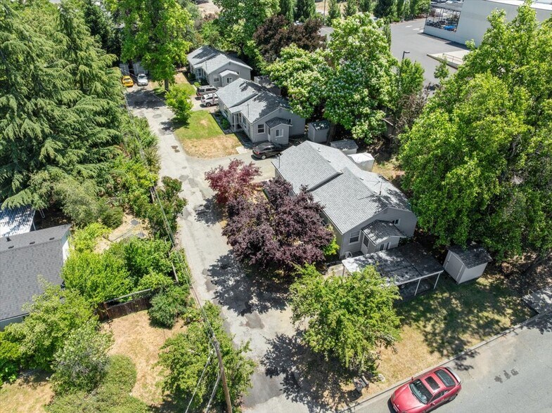 Primary Photo Of 307 Tussey Ln, Grants Pass Apartments For Sale