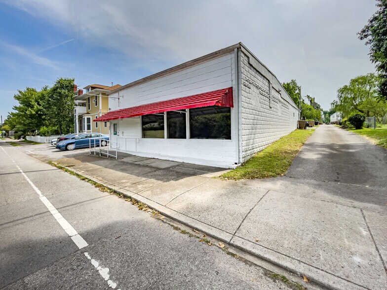 More Photos Of 306 46th Ave N, Nashville Storefront Retail Residential For Lease