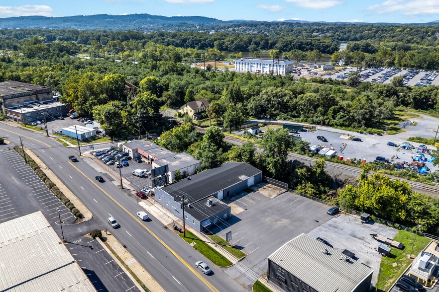 More Photos Of 1180 S Cameron St, Harrisburg Light Manufacturing For Sale