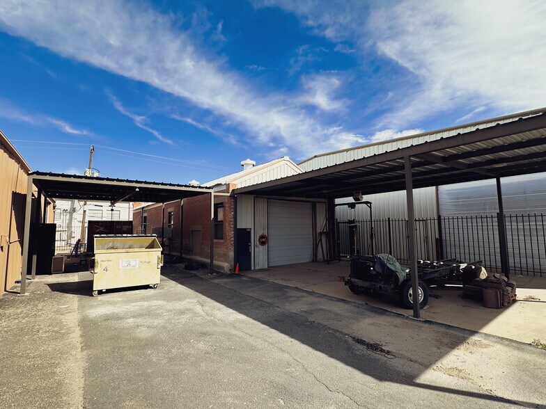 More Photos Of 140 N Cotton St, El Paso Warehouse For Lease
