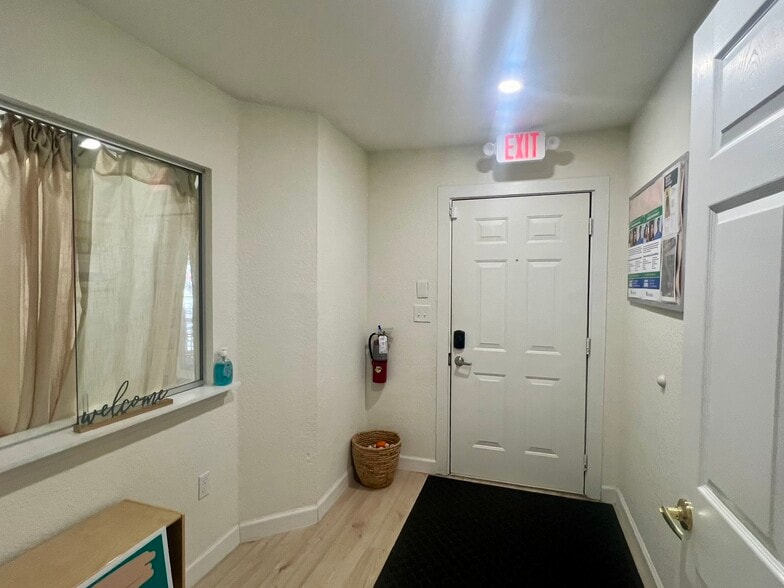 More Photos Of 2455 Ark Academy Ct, Sanford Office For Sale