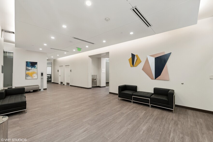 More Photos Of 6957 W Plano Pky, Plano Medical For Lease