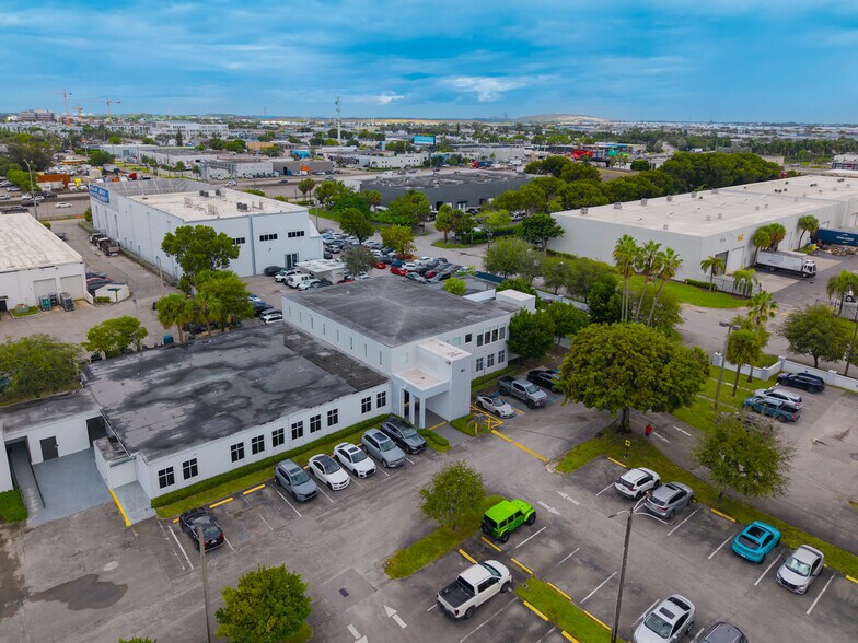More Photos Of 7500 NW 52nd St, Miami Medical For Lease