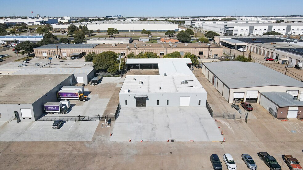 More Photos Of 1221 Barron Way, Fort Worth Distribution For Lease