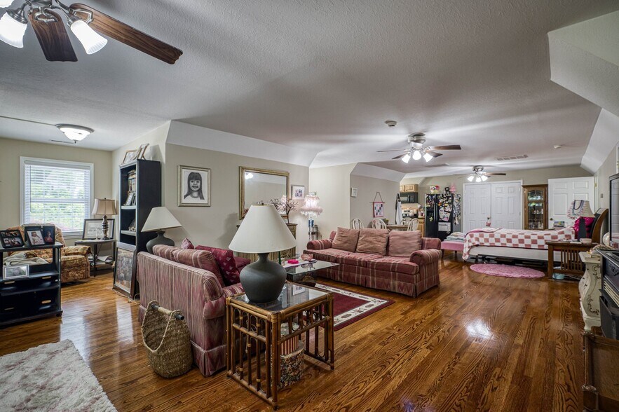 More Photos Of 200 Little Acres Dr, Marion Specialty For Sale