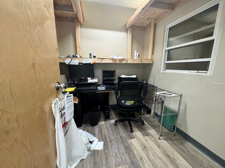 More Photos Of 132 Mendon Rd, Cumberland Storefront Retail Office For Lease