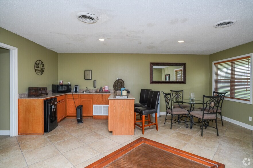 More Photos Of 1501 E Reed Rd, Greenville Apartments For Sale