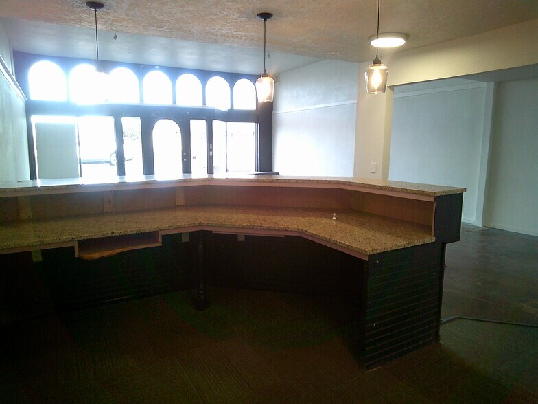 More Photos Of 165 N Main St, Mount Angel Storefront Retail Office For Sale