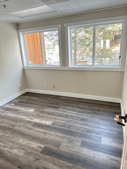 More Photos Of 40200 Truckee Airport Rd, Truckee Office For Lease