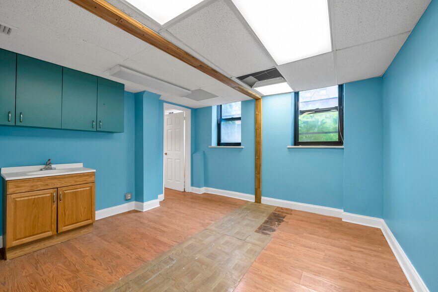 More Photos Of 2 W End Ave, Brooklyn Apartments For Lease