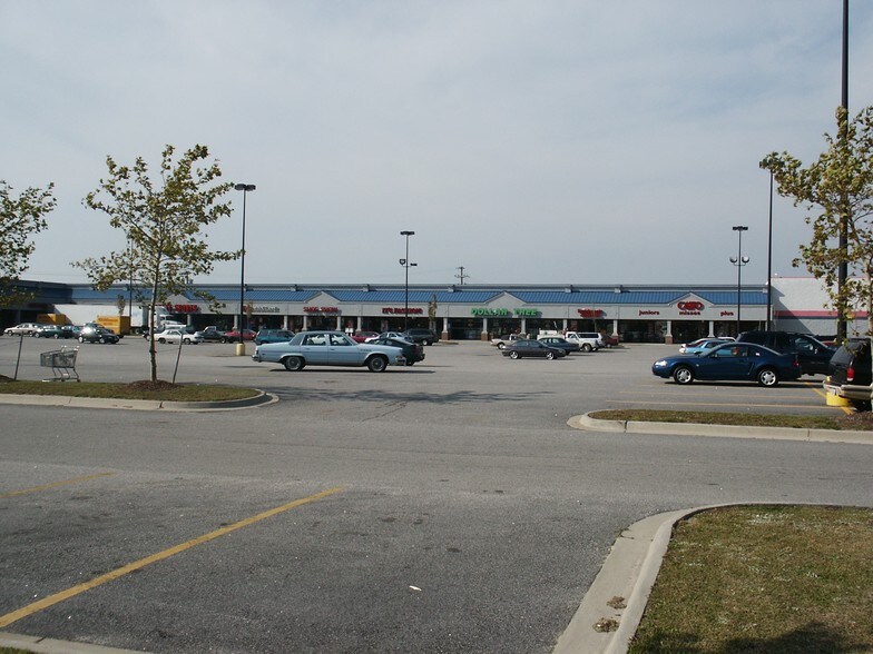 More Photos Of 1500 Armory Dr, Franklin General Retail For Sale