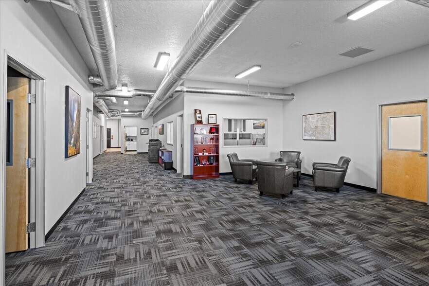 More Photos Of 6421-6517 W Ustick Rd, Boise Freestanding For Lease