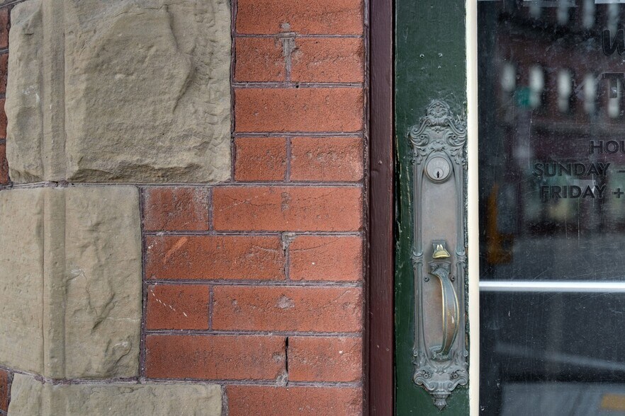 More Photos Of 606 Meredith Rd NE, Calgary Restaurant For Sale