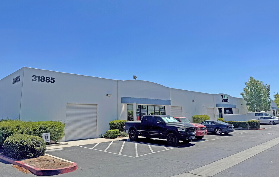 More Photos Of 31885 Corydon Rd, Lake Elsinore Warehouse For Lease