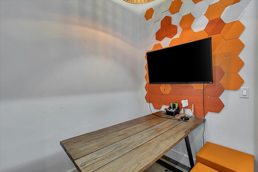 More Photos Of 260 Main St, Redwood City Loft Creative Space For Sale