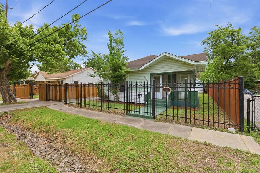 More Photos Of 516 N Everton St, Houston Manufactured Housing Mobile Home Park For Sale