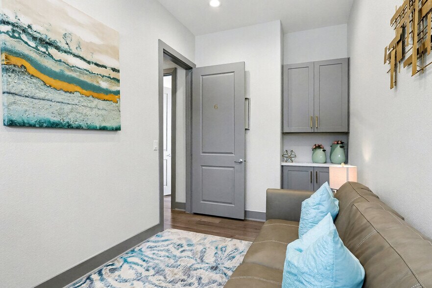 More Photos Of 205 Bella Katy Dr, Katy Medical For Lease