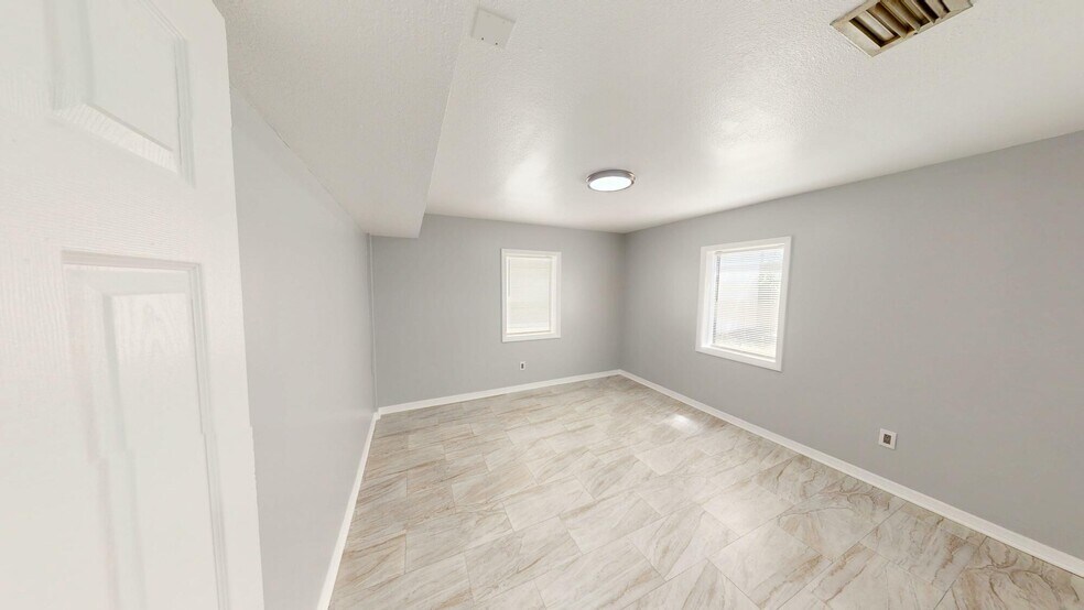 More Photos Of 1517 Hillcrest St, Orlando Office For Lease